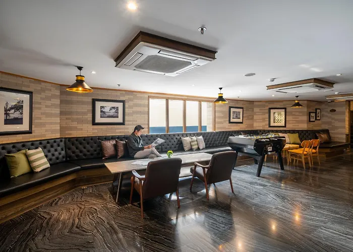 Vince Pratunam Hotel 4*