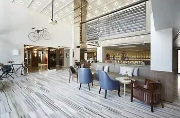 Vince Pratunam Hotel